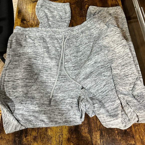 Adore me sweatpants - Picture 1 of 3